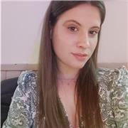 Soy una chica a la que le gusta poder ayudar a los demás, me encantaría poder impartir las clases particulares y poder enseñarles, al igual que ellos nos enseñan siempre también.